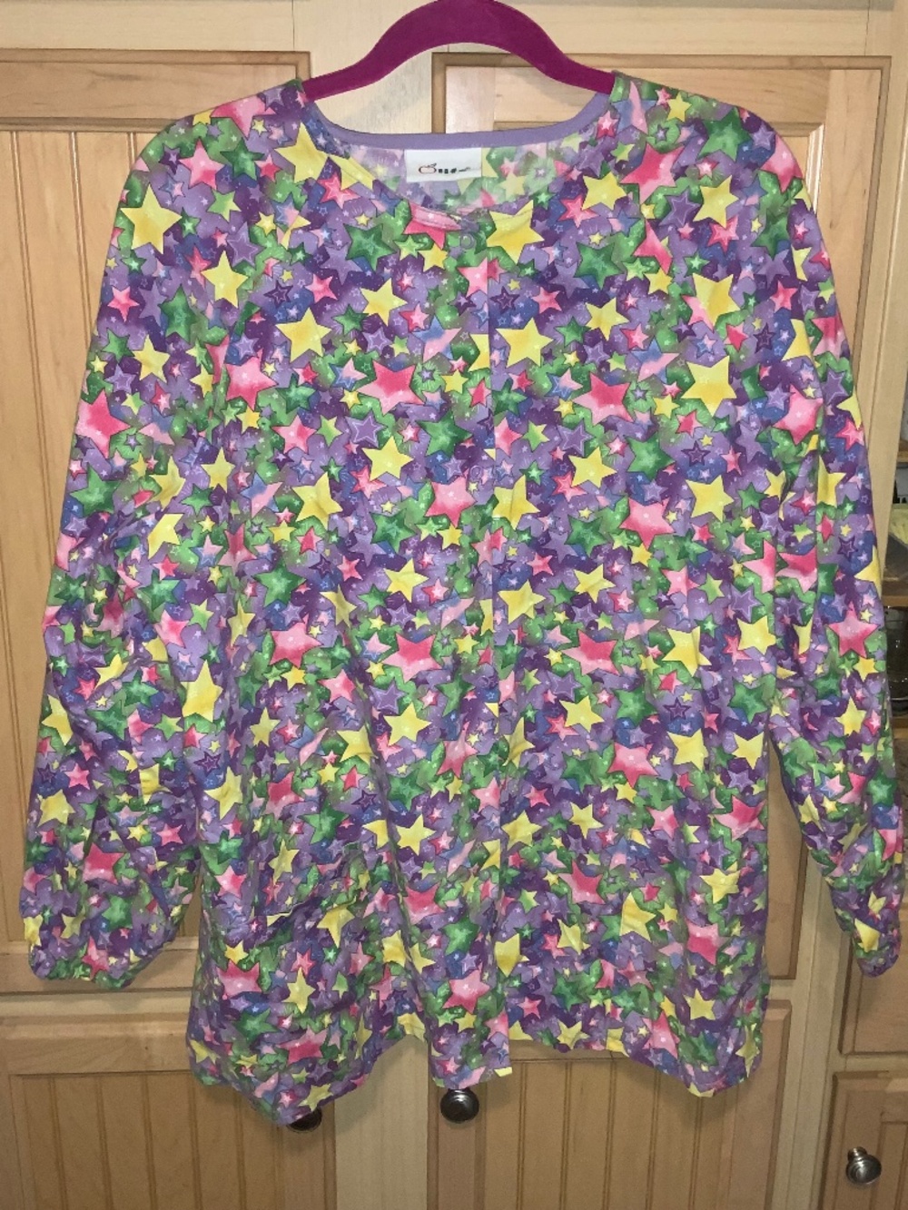 Women’s stars long sleeve scrub jacket preowned